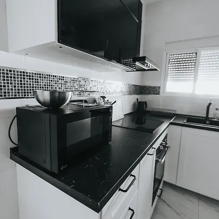 Shiny Nab Super Family Apartment Malaga