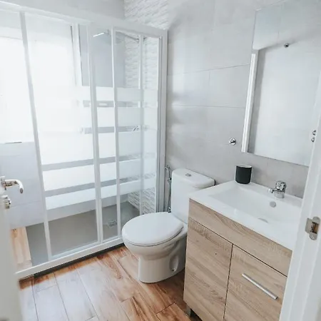 Shiny Nab Super Family Apartamento